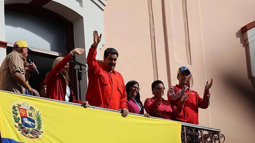 Yunanistan'da Maduro'ya destek mesajı