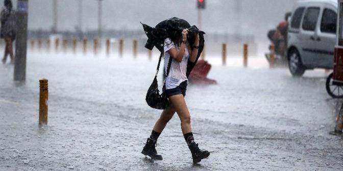 Meteoroloji uyardı; hava sıcaklığı düşüyor, sağanak geliyor