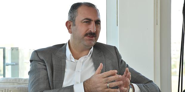 Abdülhamit Gül: Vesayetçileri tarihin çöp tenekesine attık