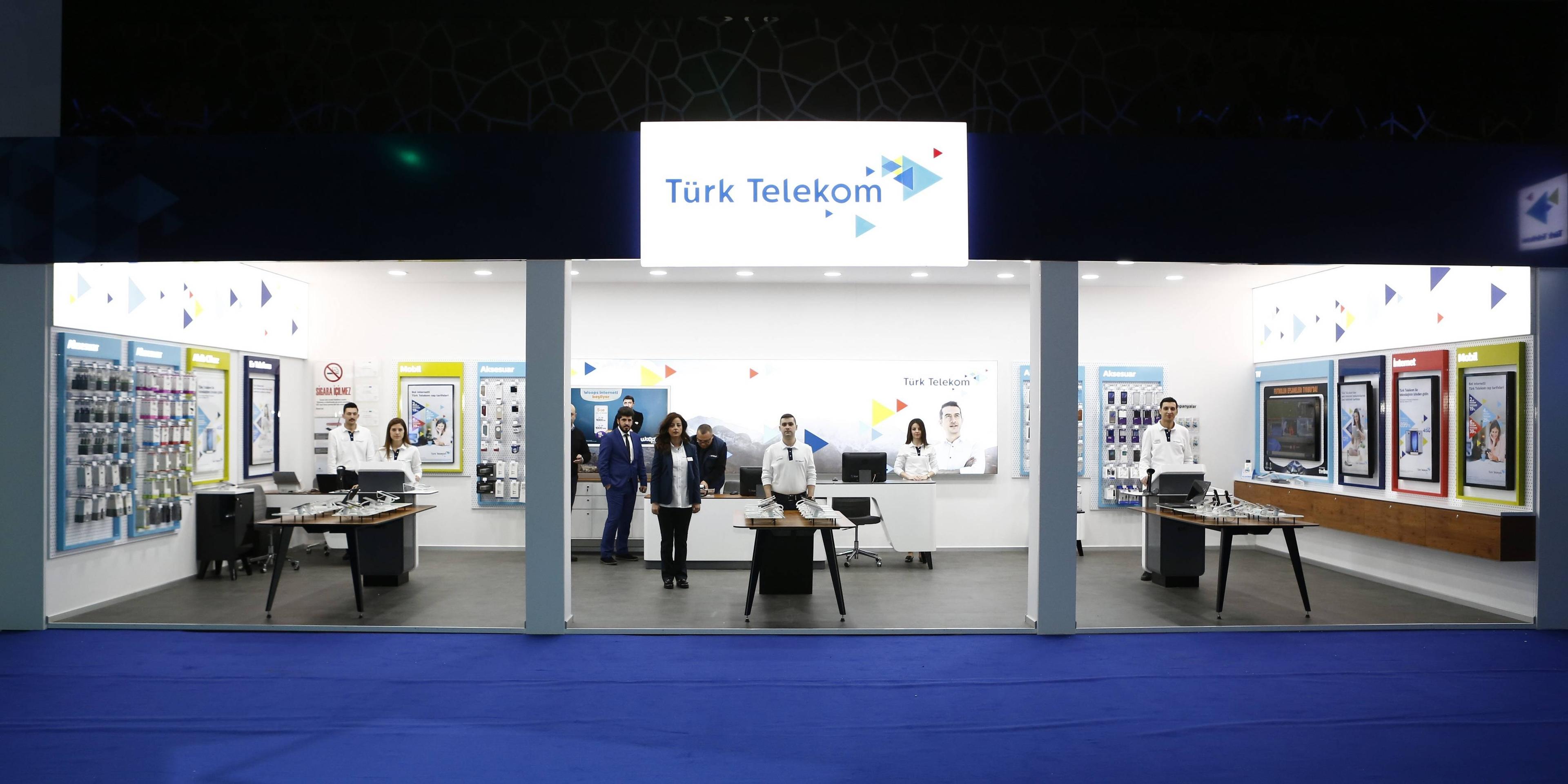  Turkcell, Vodafone ve Türk Telekom mağazaları 12:00-18:00 arasında hizmet verecek