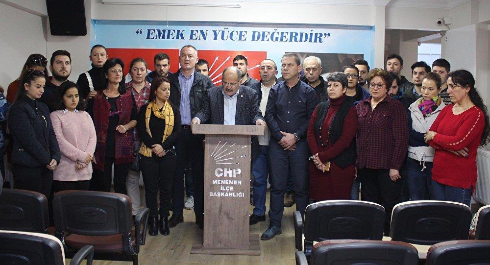 CHP'de bir ilçe teşkilatı daha istifa etti