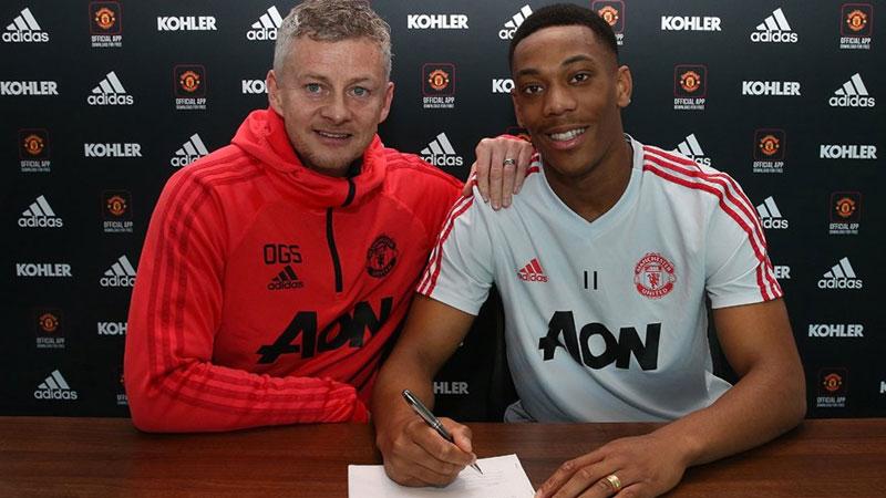 Martial, 6,5 yıllık sözleşmeyi imzaladı