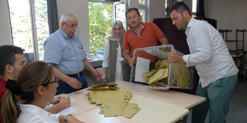 "Maltepe'de sandık kurulu sayısı azaltıldı; iktidar bloku sayım döküm işleminin bitmesini istemiyor"