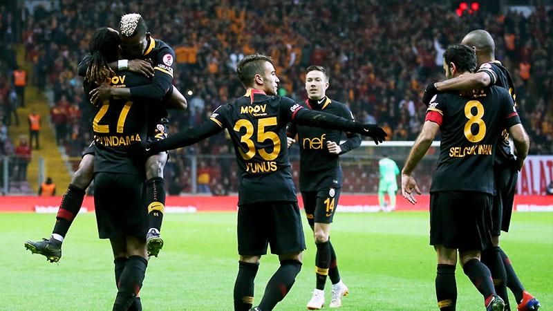 Galatasaray evinde kükredi