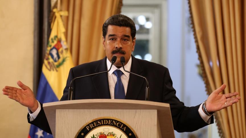 Maduro: Venezuela'daki darbe girişimi çöktü