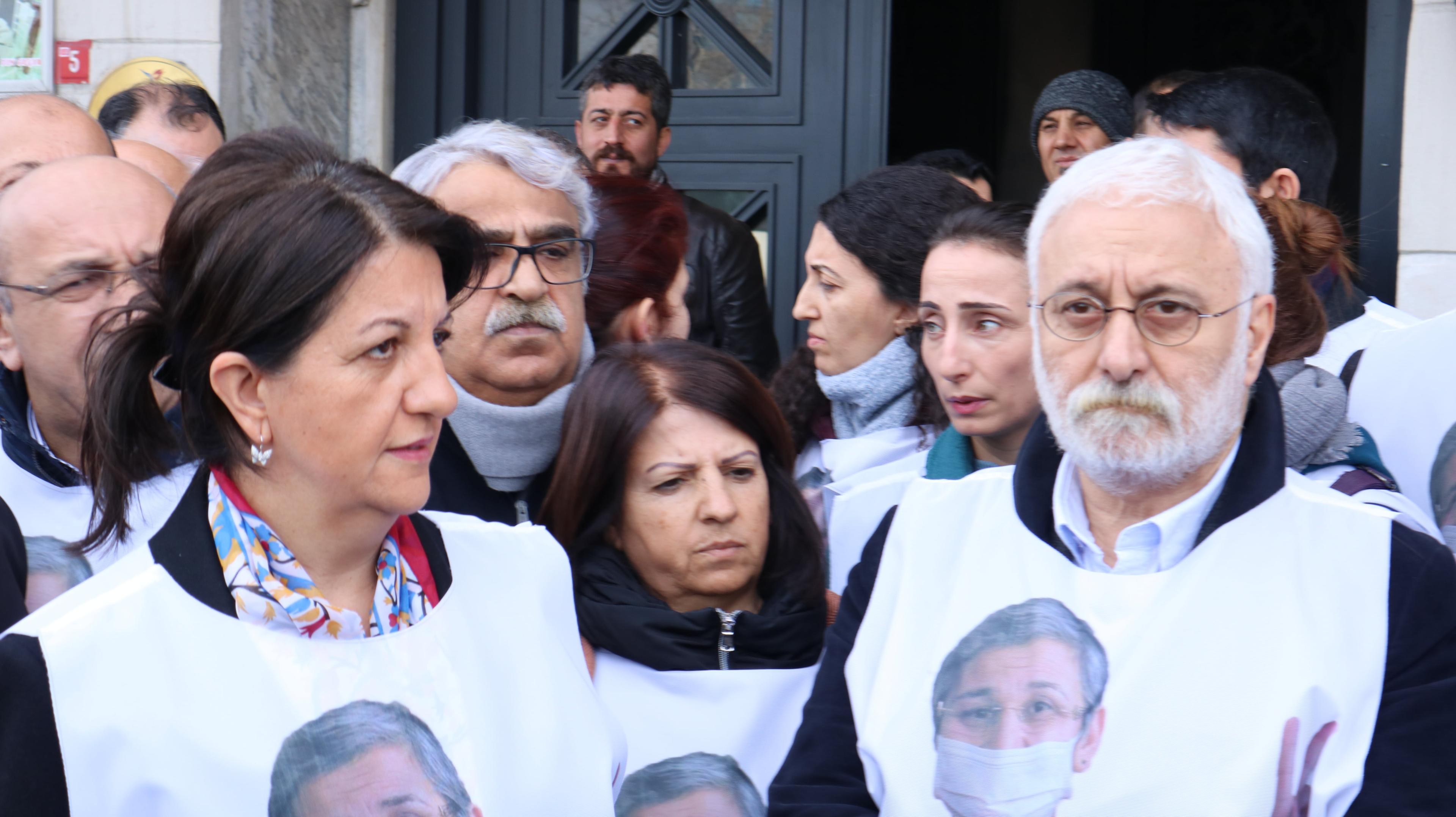 İçişleri Bakanı "Yürüten adam değildir" demişti, engellenen HDP eyleminden fotoğraflar