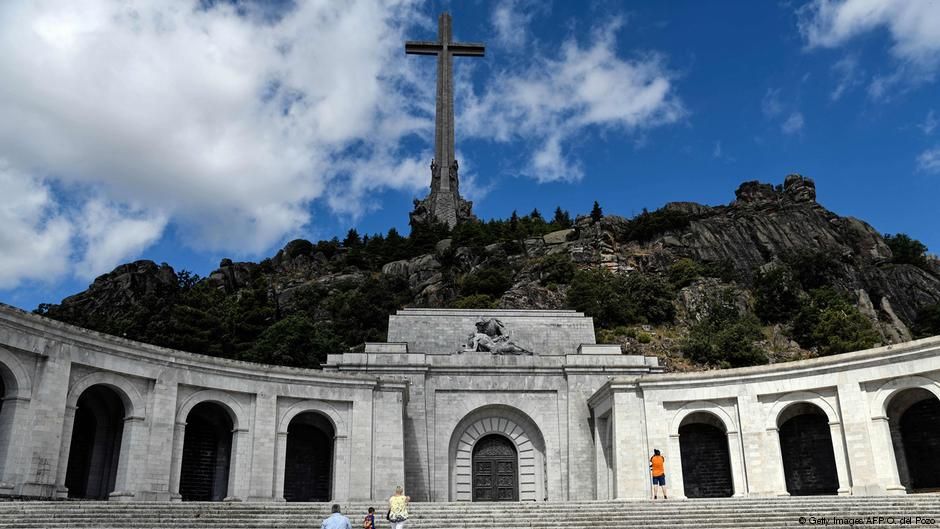 Franco'ya yeni mezar bulmak için ailesine 15 gün süre