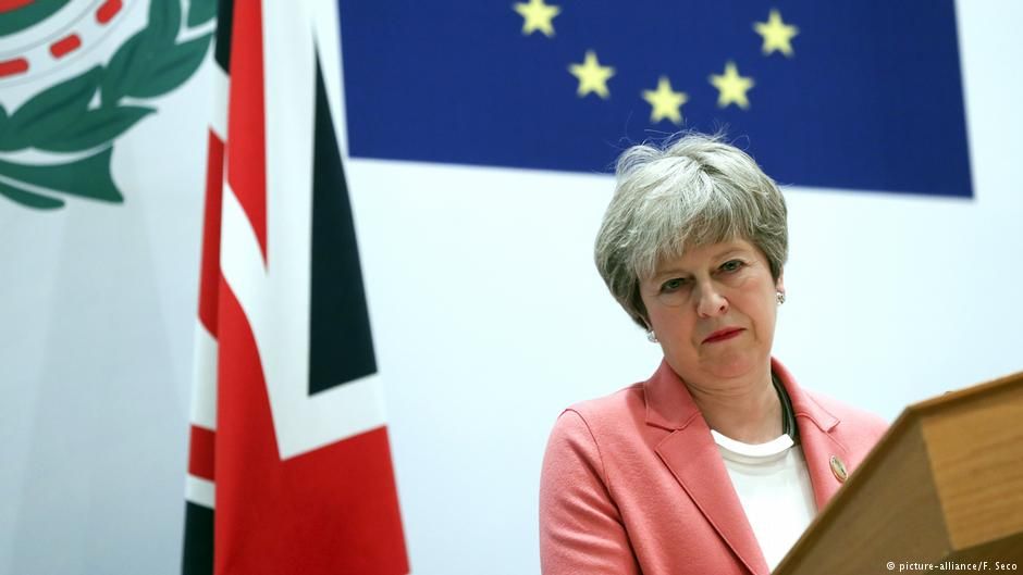 May Brexit'te ertelemeye gönülsüz