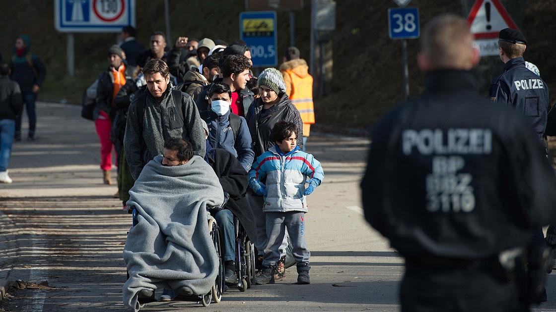 Avusturya'da mültecilere "güvenlik hapsi" uygulaması