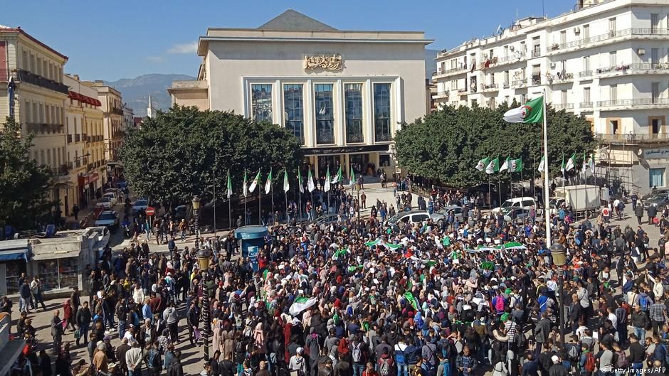 Cezayir’de Buteflika protestoları hız kesmiyor