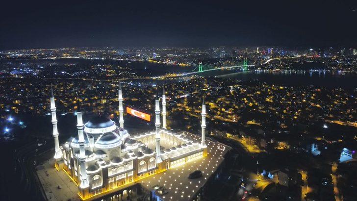 Çamlıca Camii'nde konuşan Binali Yıldırım: Muhteşem bir eser oldu 