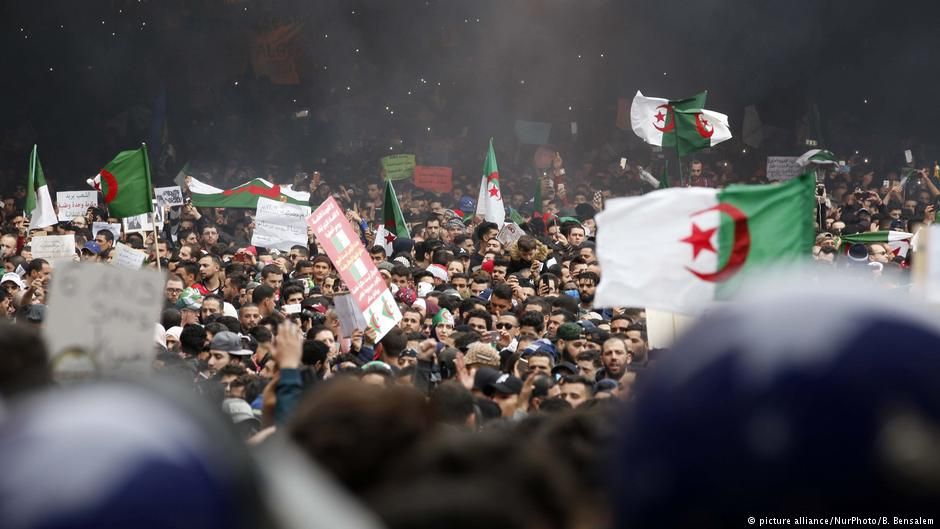 Cezayir'de Buteflika protestosunda 195 gözaltı