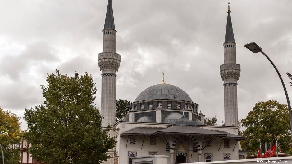 Almanya'da camilere terör saldırısı endişesi