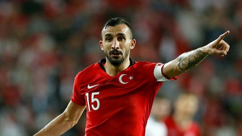 Mehmet Topal, milli takım kadrosundan çıkarıldı