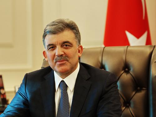 Abdullah Gül: Başbakan Ardern’in yaptığı sağduyulu konuşmalar tüm liderlerin örnek almasını gerektirecek niteliktedir