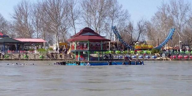 Musul'da feribot battı, ölü sayısı 100'e yükseldi