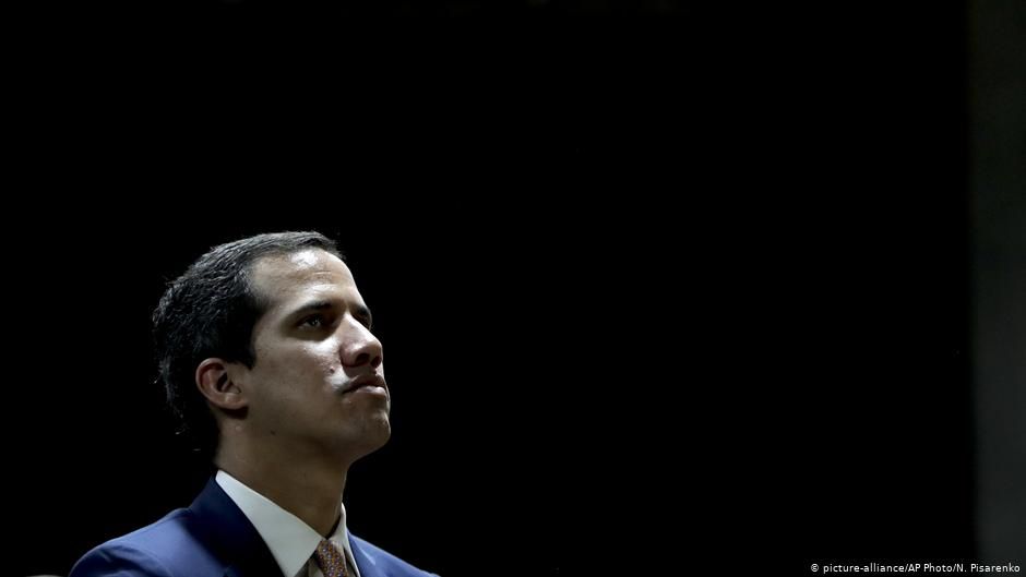 Guaido’nun dokunulmazlığı kaldırıldı