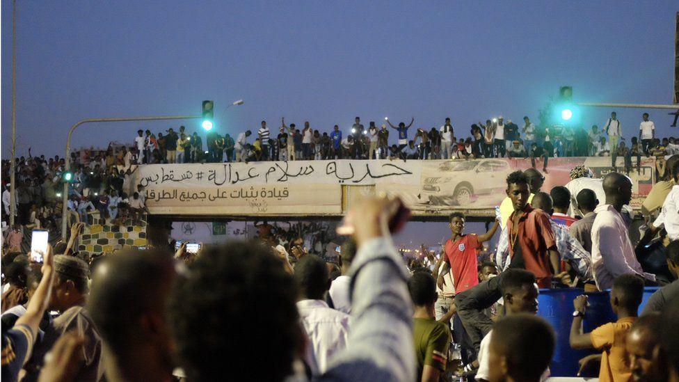 Sudan'da dünkü gösterilerde 13 kişi hayatını kaybetti