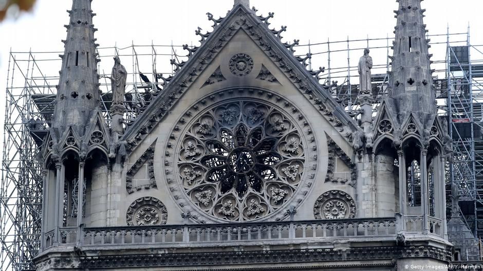 Notre Dame'ın restorasyonu için tüm dünya seferber