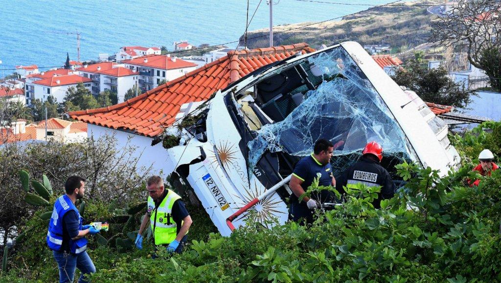 Portekiz’de turist otobüsü kaza yaptı: En az 28 ölü