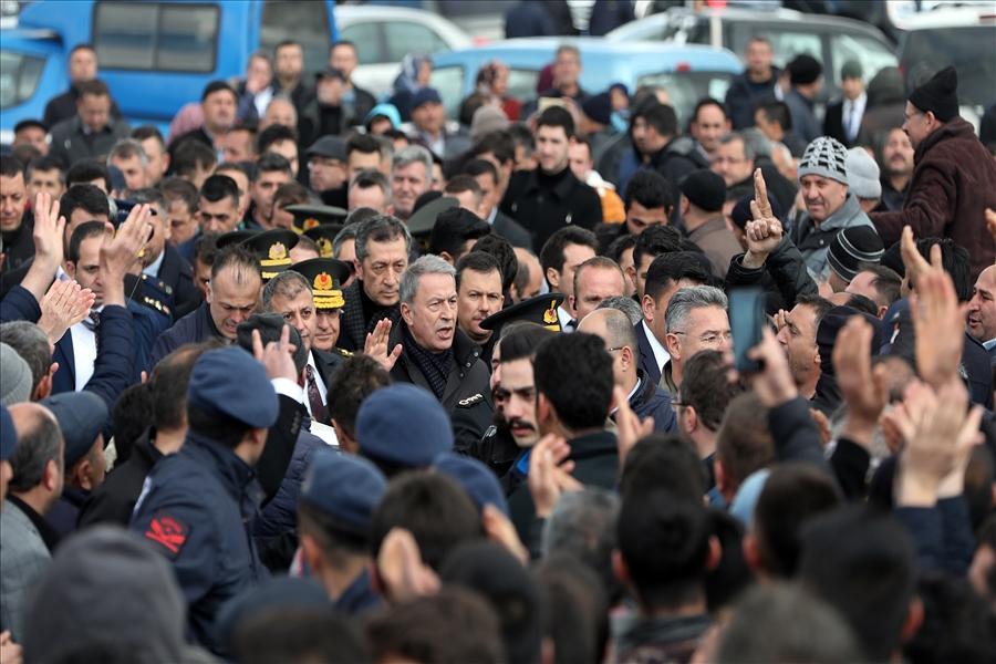 Millî Savunma Bakanlığı, Kılıçdaroğlu’na linç girişimi ve Hulusi Akar’ın tepki doğuran açıklaması için 15 fotoğraf paylaştı