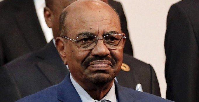 Sudan'ın devrik lideri Beşir hapishanede, tüm mallarına el kondu