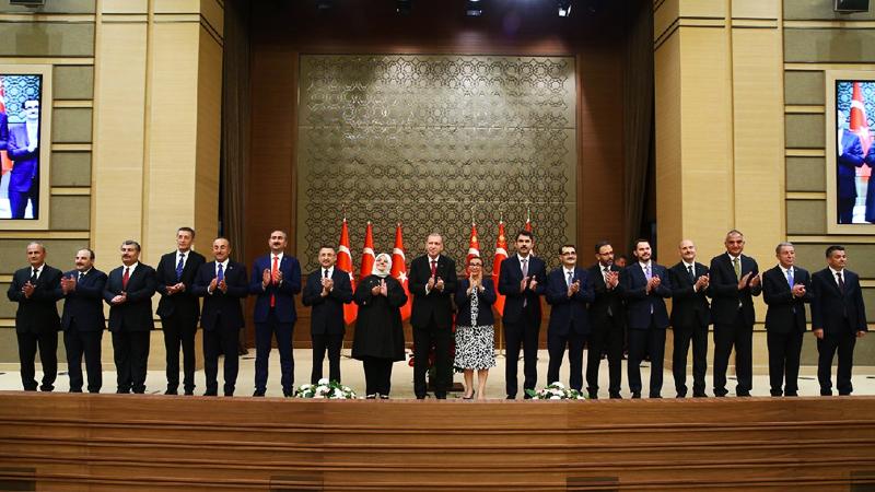 Erdoğan'dan kabine değişikliği iddialarına yanıt: Birileri istedi diye yaparsak istikrar kalmaz