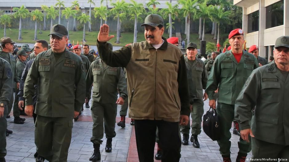 Maduro'dan orduya 'darbecilere' karşı birlik çağrısı