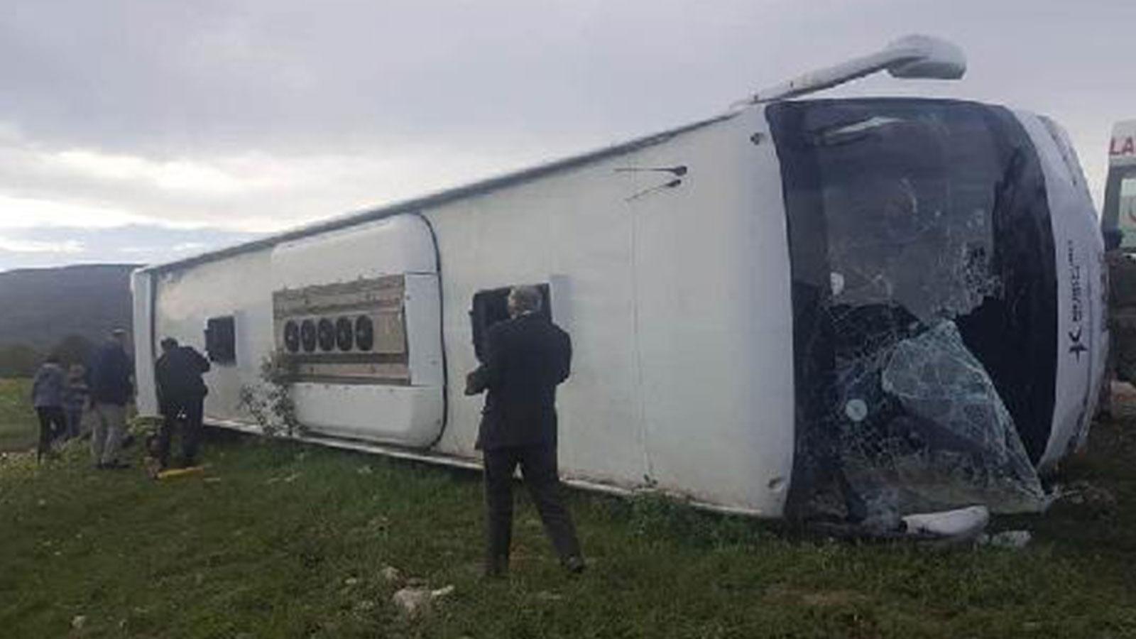 Tokat'ta cenazeden dönenleri taşıyan otobüs devrildi: 7 kişi hayatını kaybetti