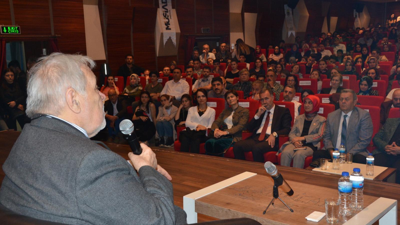 İlber Ortaylı: Ordu ve bürokrasinin içindeki liyakatlı yükselme sistemine darbe indirenler, fevkalade tehlikeli yaratıklardır