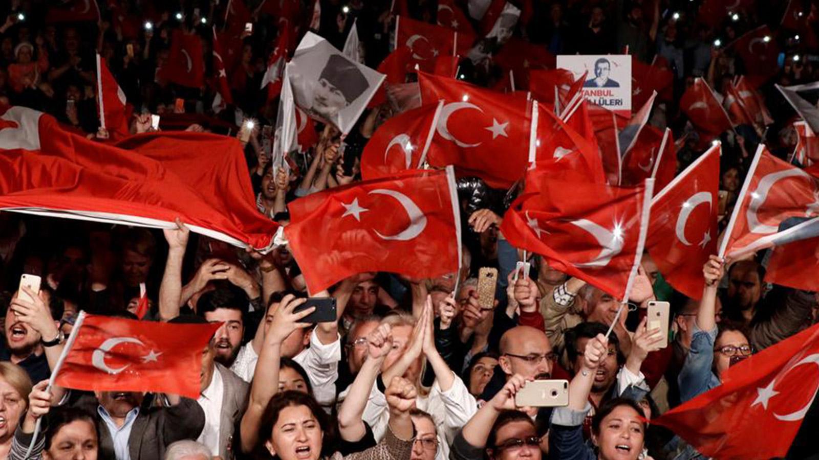 Alman basını: Türkiye, demokrasinin önemli prensiplerine veda ediyor