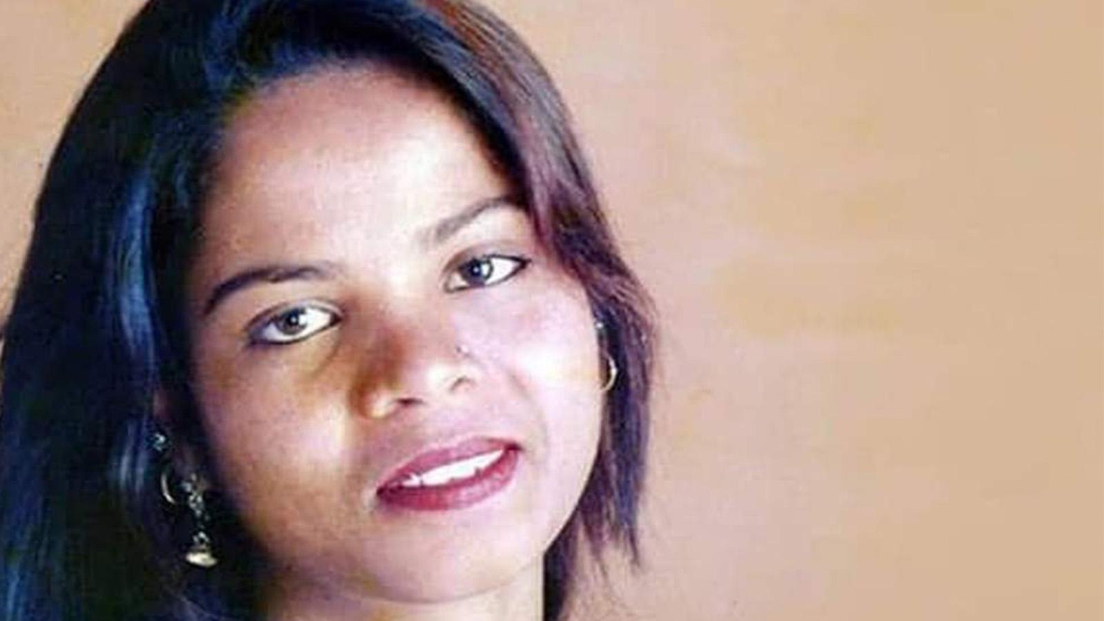 Dine hakaret davasında beraat eden Asia Bibi, Pakistan'ı terketti