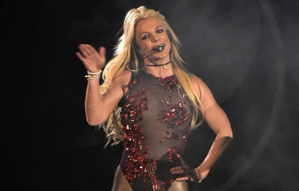  Britney Spears artık şarkı söyleyemeyebilir 