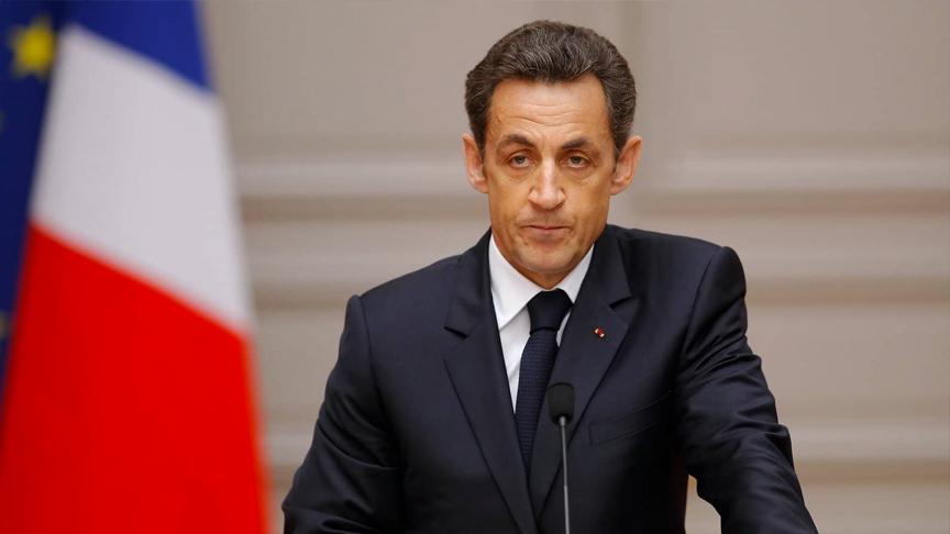 Fransa'nın eski Cumhurbaşkanı Sarkozy, yolsuzluk suçlamasıyla yargılanacak