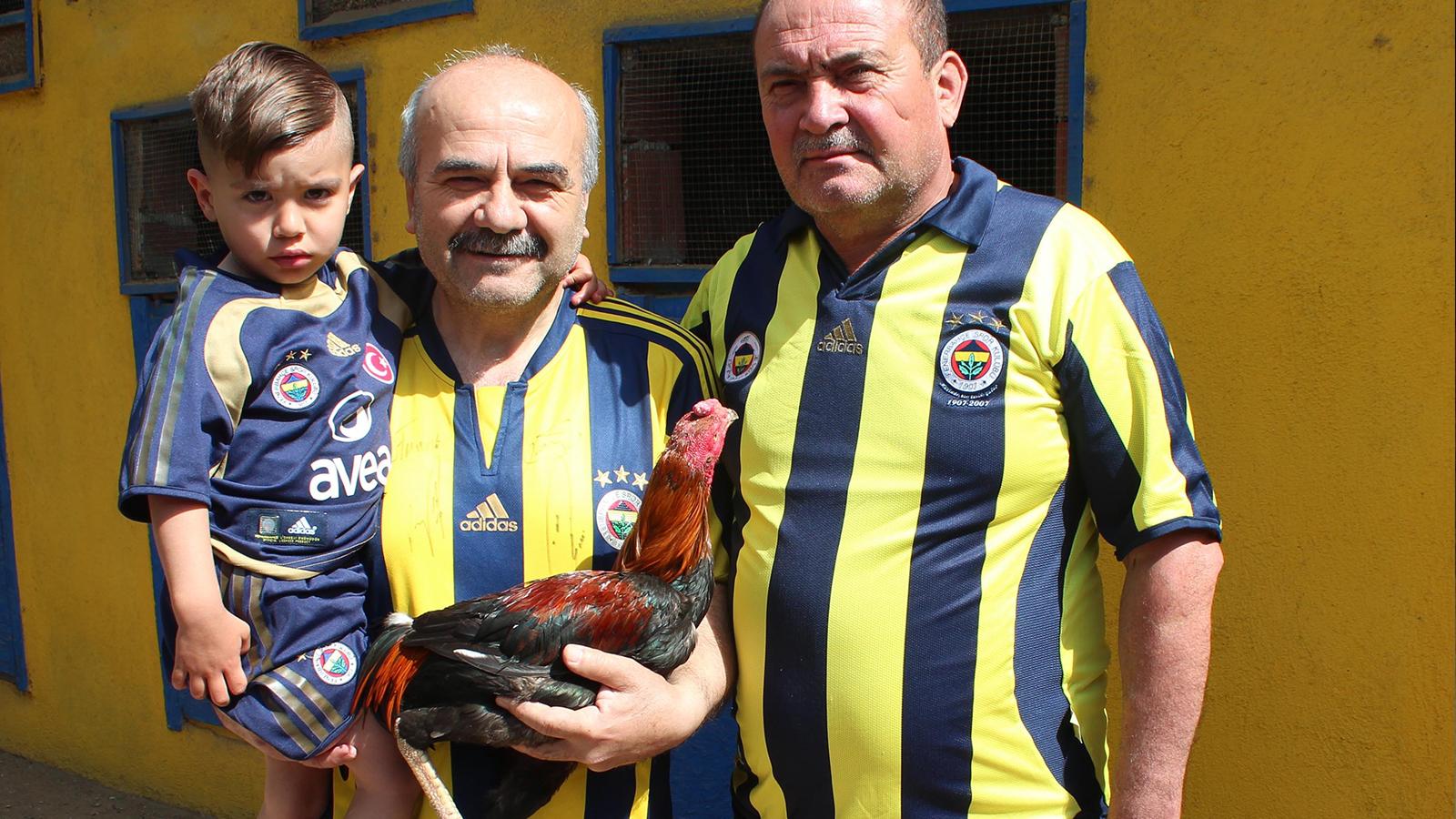 'Fener Ol' kampanyası için horozunu sattı