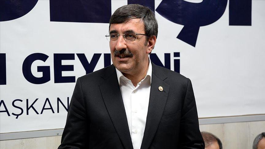 AKP: Hiç kimsenin yargıya hakaret etme hakkı yoktur