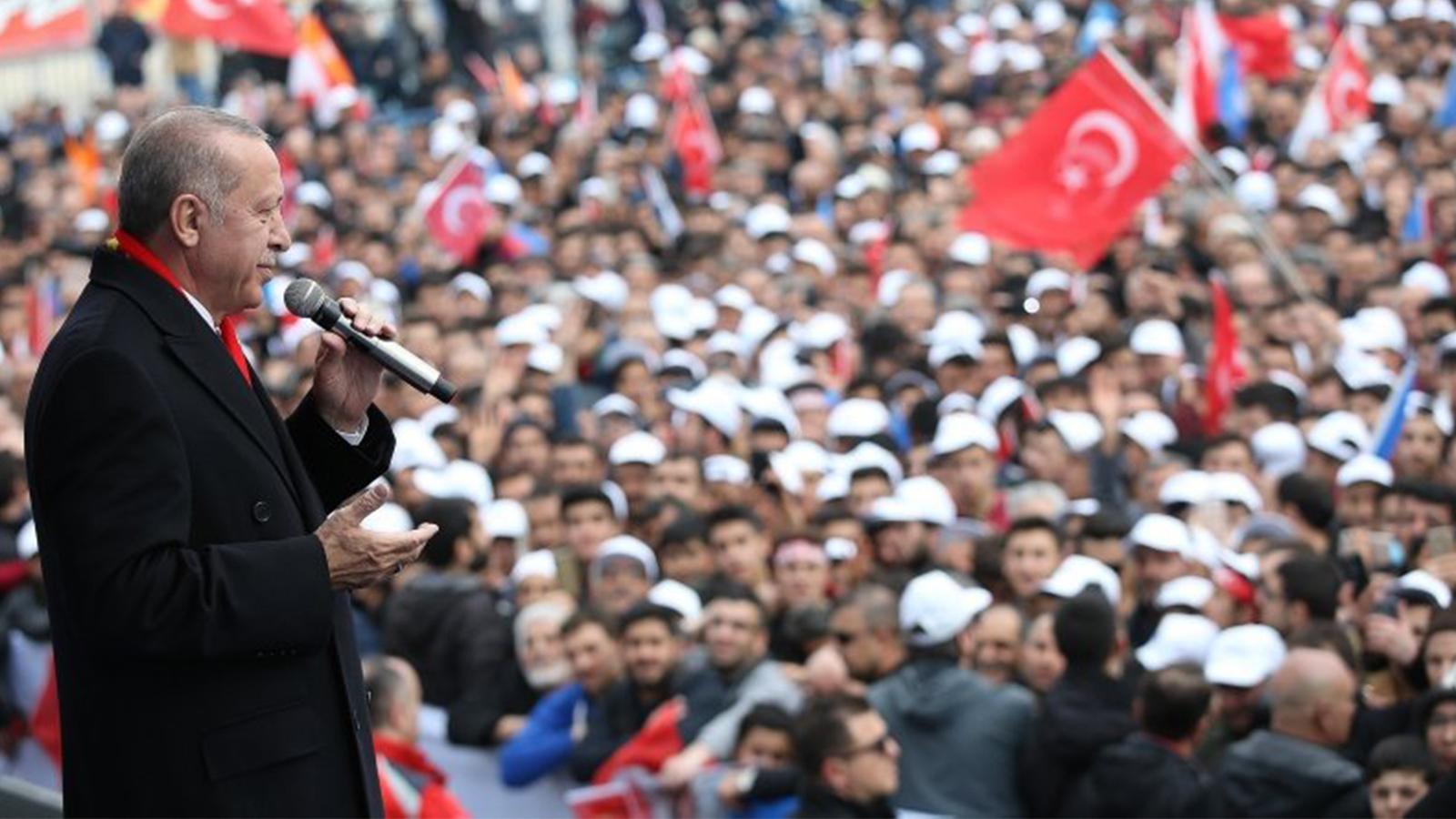 "Erdoğan'ın meydanlarda yoğun biçimde görülmesine rağmen seçimin kaybedilmesinin sonucu, büyük sorun olur"