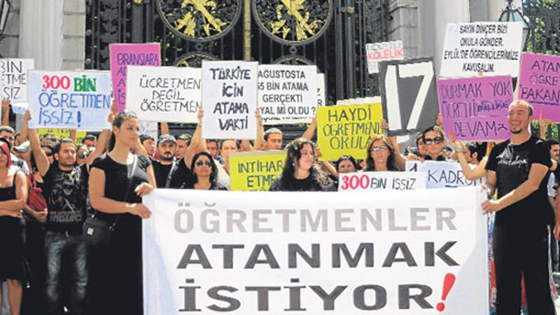 "KPSS'ye giren her 100 öğretmenden 17'si atanıyor"