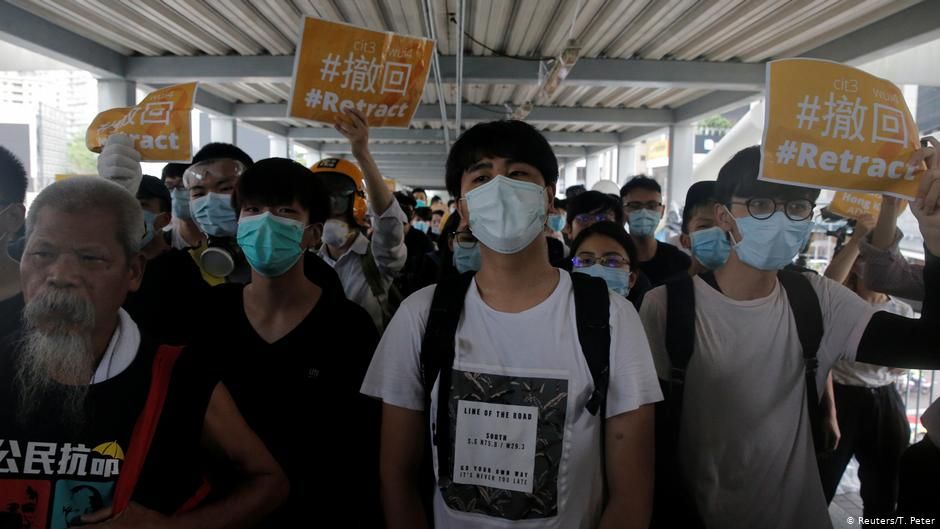 Hong Kong’da sınır dışı yasası gösterilerinde 11 gözaltı