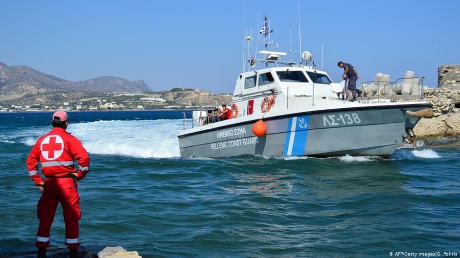 77 sığınmacı taşıyan Türk teknesi Yunanistan'da durduruldu