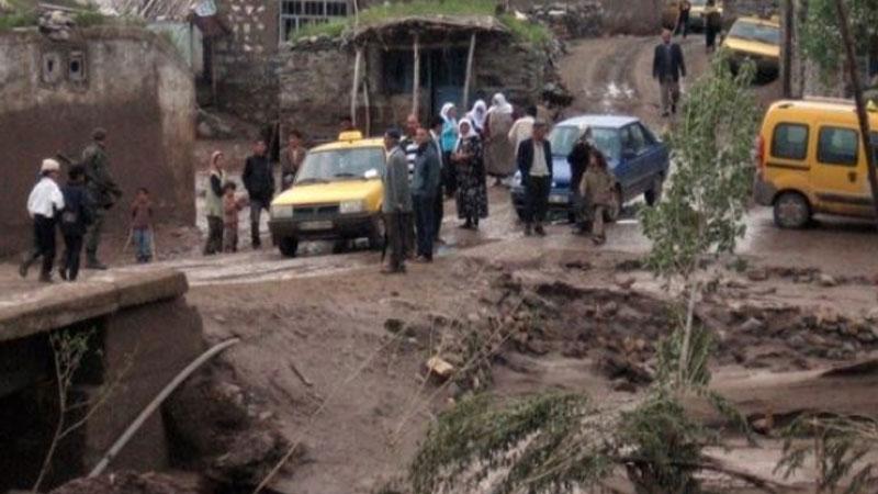 Ağrı'nın Diyadin ilçesinde sel 4 can aldı