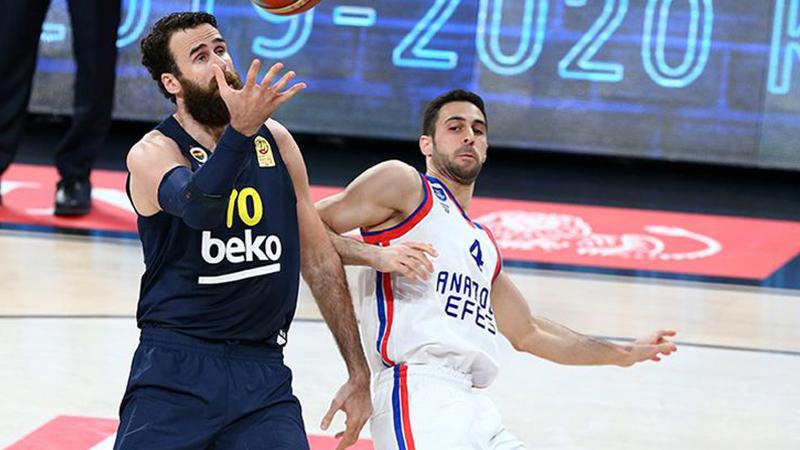 Fenerbahçeli Gigi Datome maç sırasında hafıza kaybı yaşadı, ambulans hastaneye götürmeyi reddetti