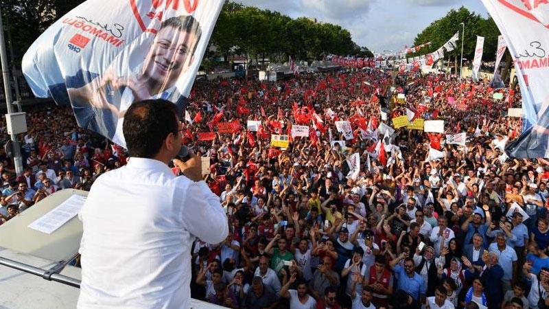 Ekrem İmamoğlu: Şimdi hukuka aykırı aldıkları kararı, demokrasiye verdikleri zararı tedavi etme zamanı