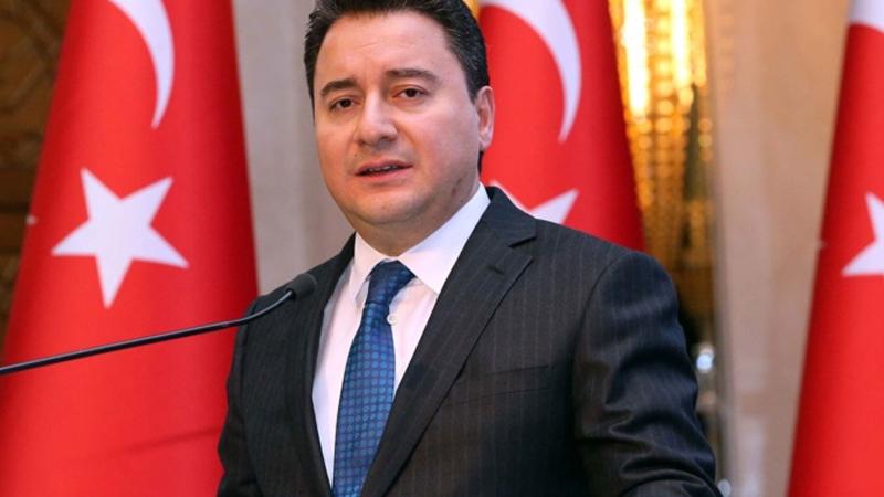 "Ali Babacan parti kurmak için düğmeye bastı"