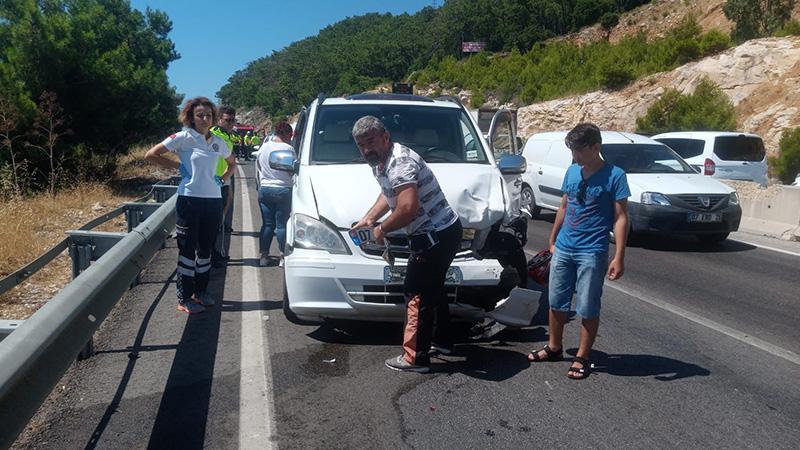 Kazayı izleyen sürücü, ikinci kazaya yol açtı: 7 yaralı