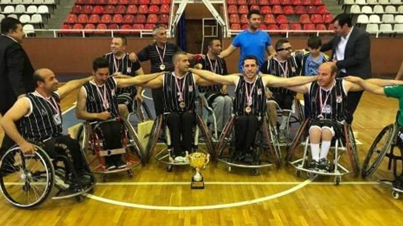 Tekerlekli basketbol takımı sporcularına maaşları ödenmedi