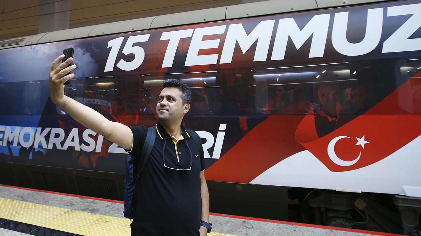 15 Temmuz görselli hızlı tren, ilk seferini yaptı