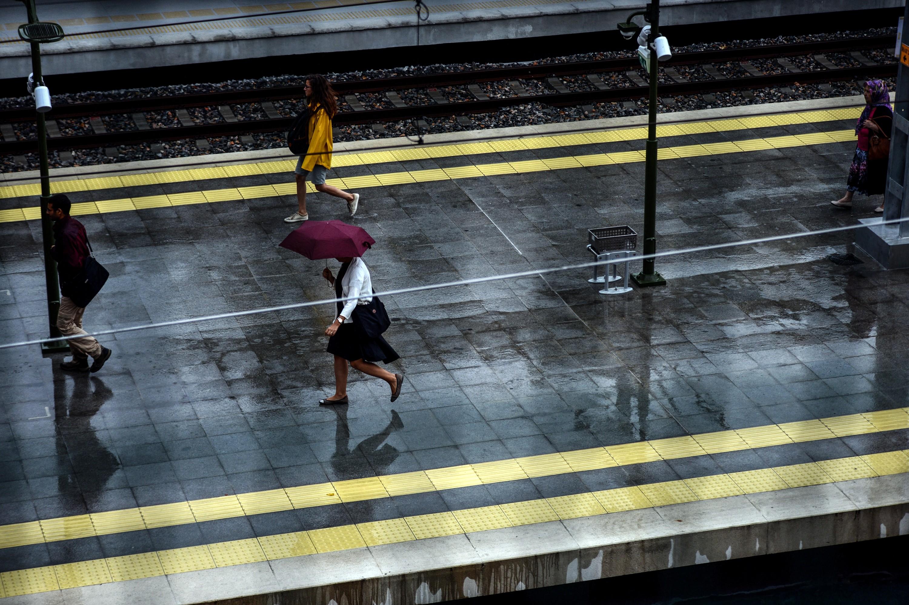 Meteoroloji'den şiddetli yağmur ve soğuk hava uyarısı