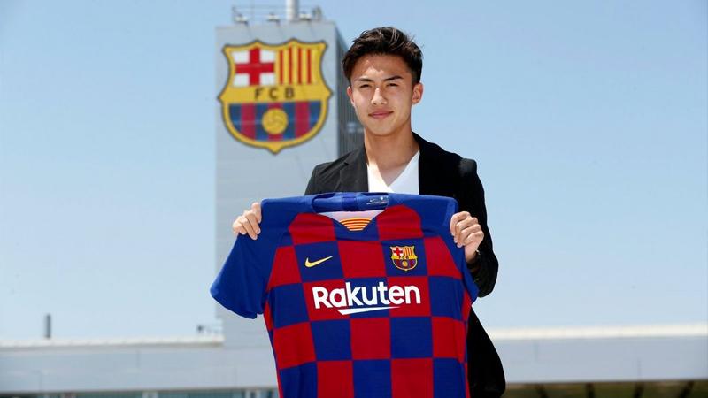 Barcelona, Japon yeteneği renklerine bağladı