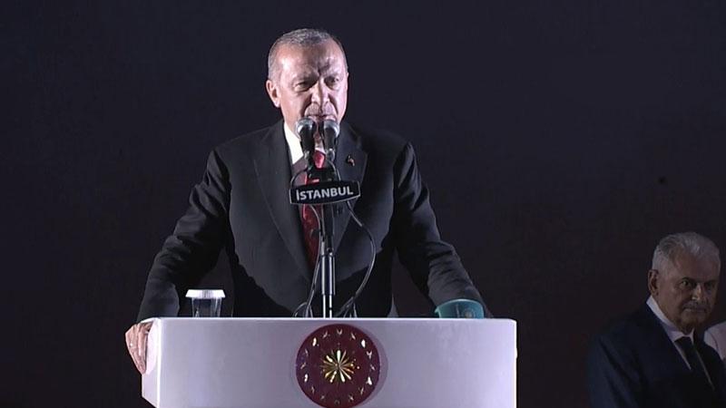 Erdoğan: Anadolu toprakları o gece bir kez daha bize vatan kılınmıştır